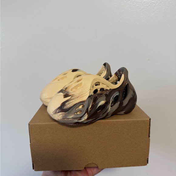 Yeezy Other - Yeezy foam runners